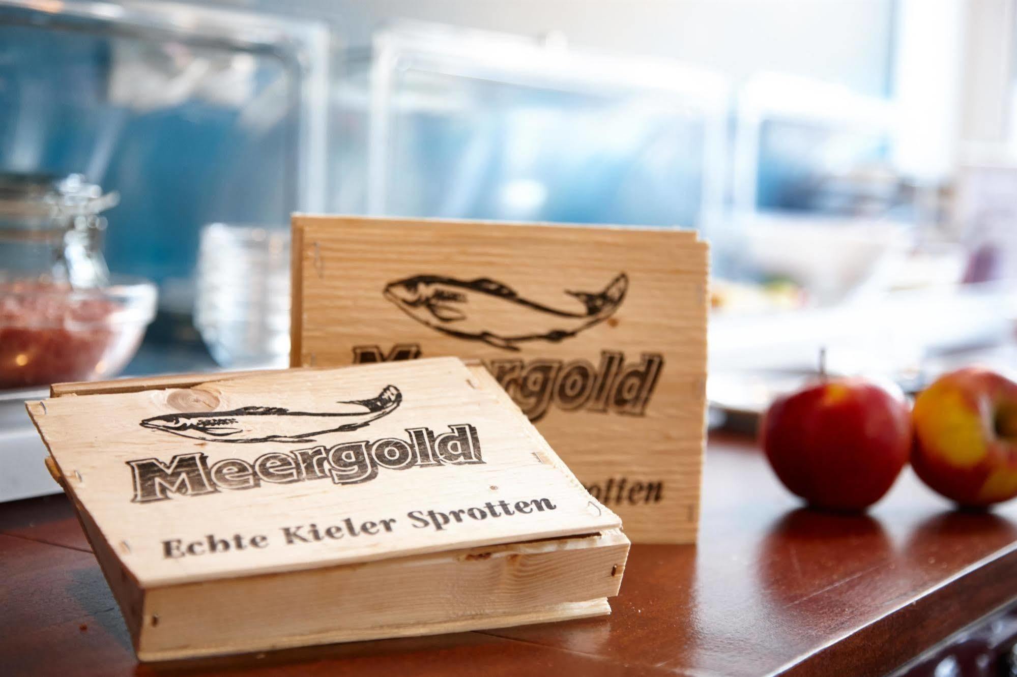 Hotel Liegeplatz 13 Kiel By Premiere Classe Esterno foto